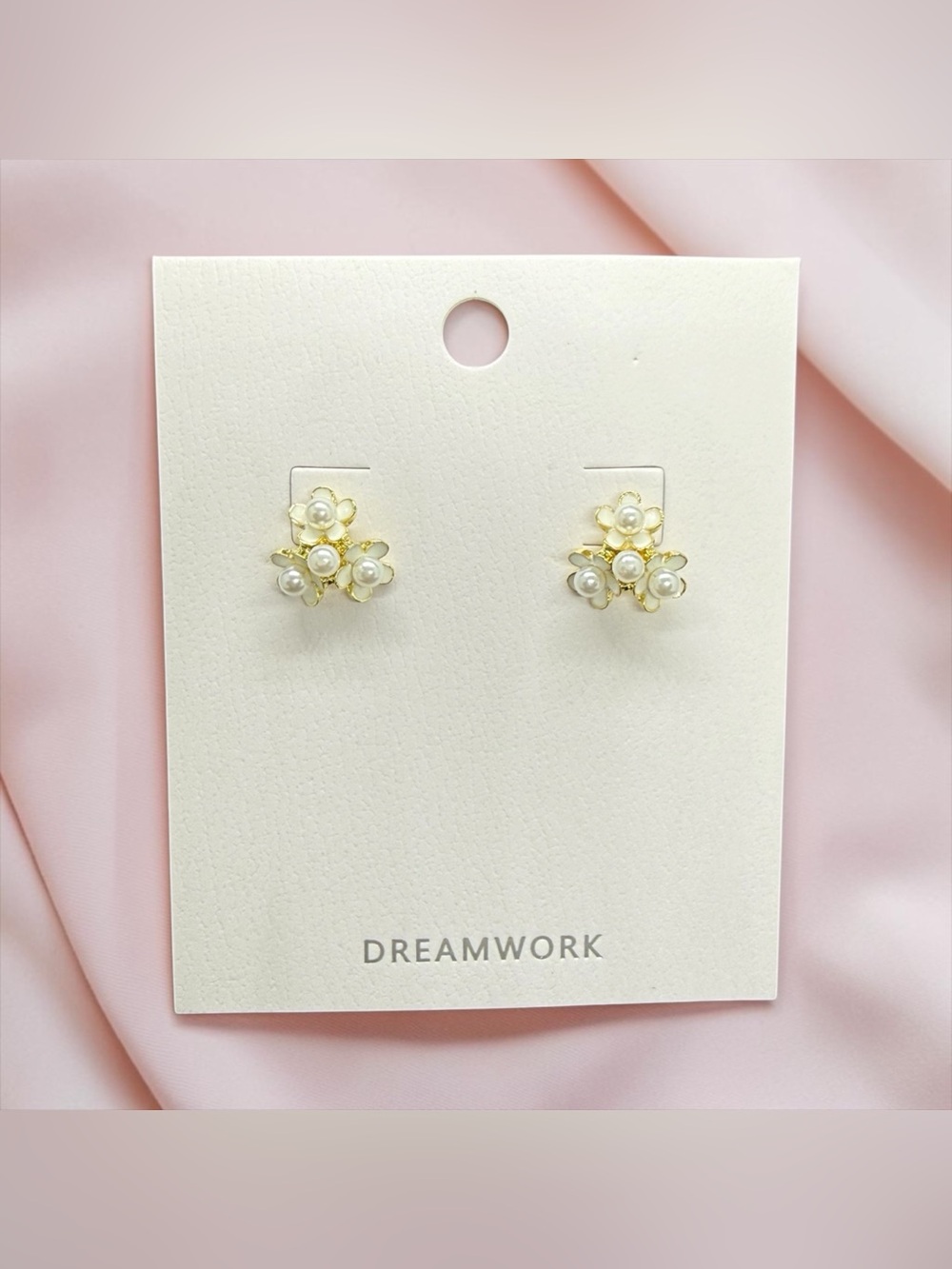 💛Dreamwork💛Gold-Tone Floral Faux Pearl Cluster Stud Earrings/NIP